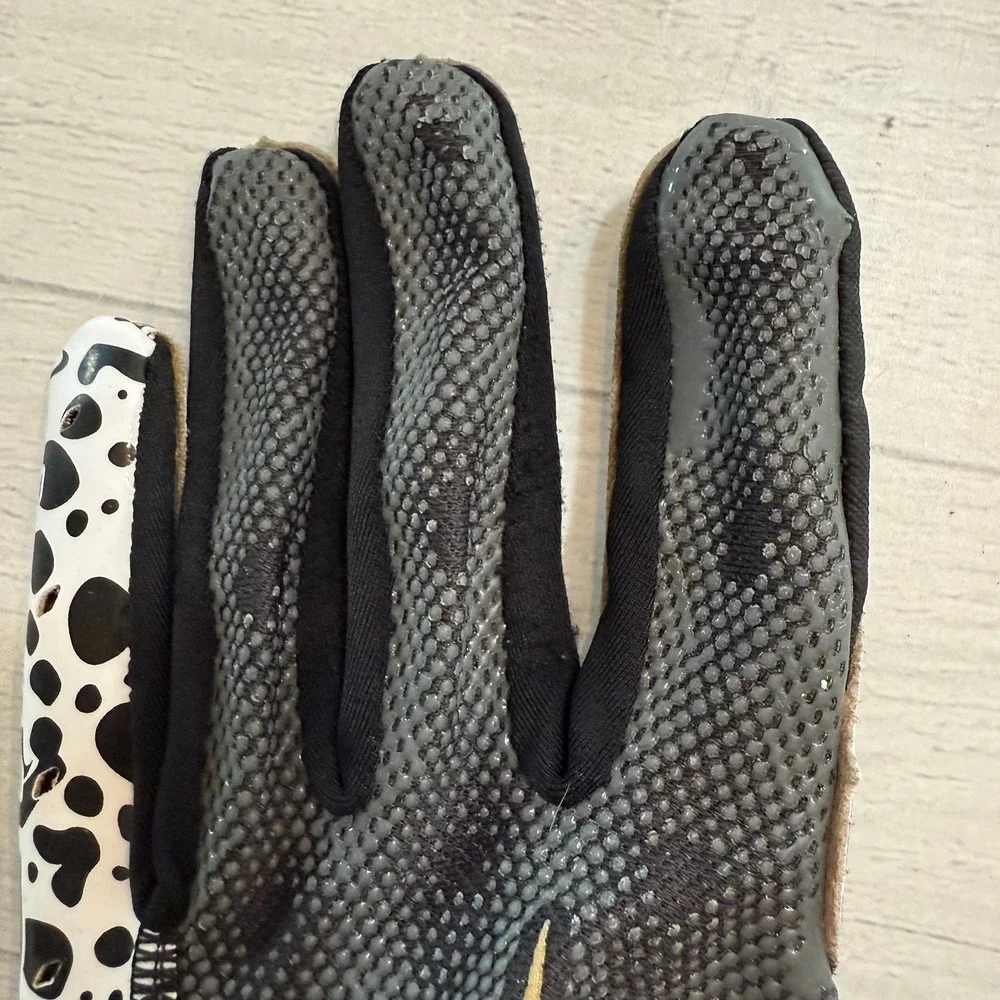 Nike Youth Vapor Jet 7.0 Football Gloves‎ black and white Youth Medium